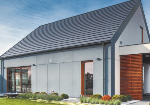 Wygląda jak tradycyjny dom, a jest z drewna. Dom szkieletowy powstaje w zaledwie 8 tygodni