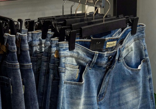 Co dalej z fabryką Levi’s w Płocku? Produkcja wróciła pod nowym szyldem