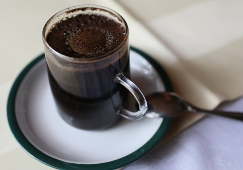 Naukowcy napoili muchy... kawą. Tak zbadali wpływ wieczornej 