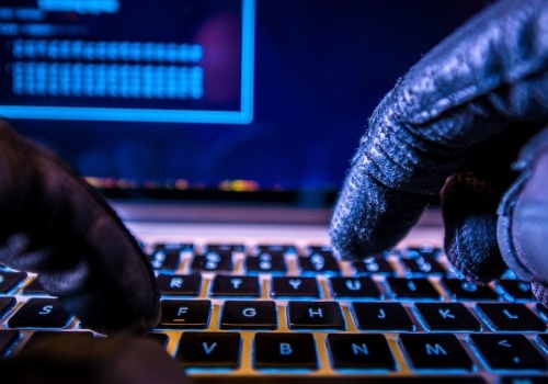 Mieszkanka Konina straciła pół miliona złotych na rzekomych kryptowalutach