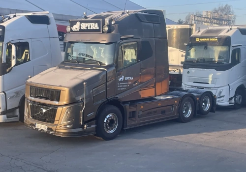 Volvo VT5 Aero na polskich rejestracjach – szczególny ciągnik u krajowego dealera