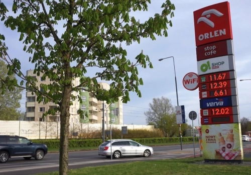 Czekają nas ogromne podwyżki cen paliw. Ta decyzja, która uderzy w miliony Polaków