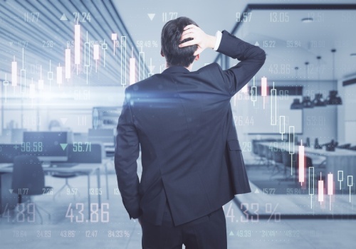 Warto kupować na giełdowych wyprzedażach? Oto dwa pytania, które warto sobie zadać, żeby nie stracić, czekając na „najlepszą” okazję