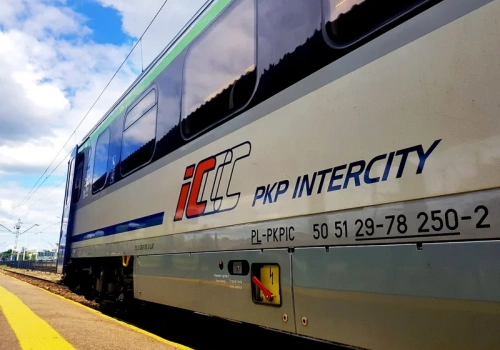 Pociągiem na kraniec Polski. Tańsze bilety na najdłuższej trasie