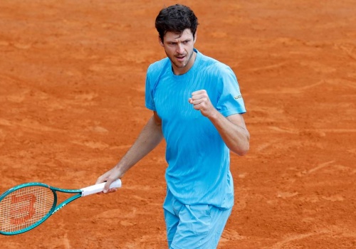 Po fatalnej passie nie ma ani śladu. Znakomity mecz Huberta Hurkacza w Monte Carlo