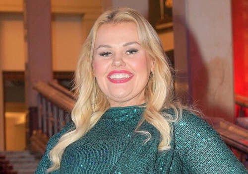 Kinga Zawodnik w obcisłej kreacji pokazała smukłe kształty. Jak modelka