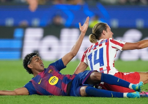 Lewandowski szybko opuścił boisko. Koszmar gospodarzy na Camp Nou