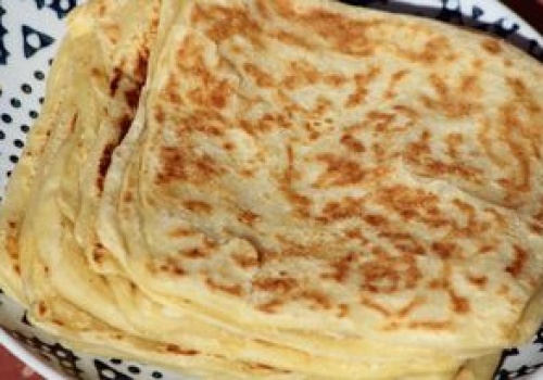 Świetnie sprawdzą się na śniadanie. Te marokańskie naleśniki zawojują twój stół