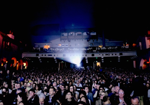 Pokolenie Z ratuje kina. Młodzi widzowie najczęściej wybierają duży ekran