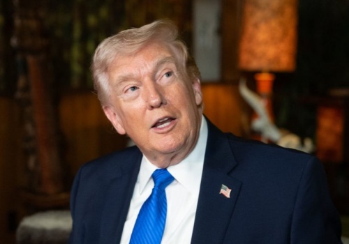 Trump jednak stawia Iranowi twarde warunki. Wojska USA zostają na pozycjach