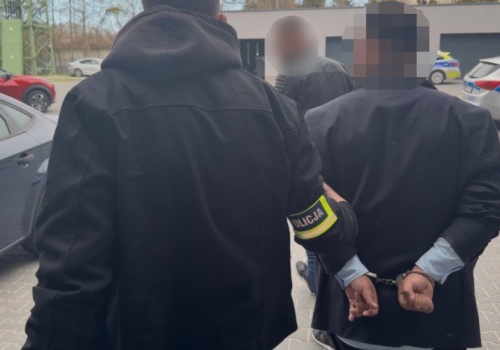 Fałszywy książę z Dubaju w rękach policji. Oferował tombak zamiast złota