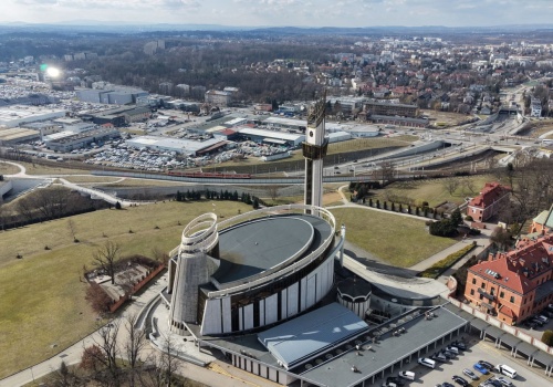 Utrudnienia w Krakowie 11 i 12 kwietnia. Zmiany w Łagiewnikach