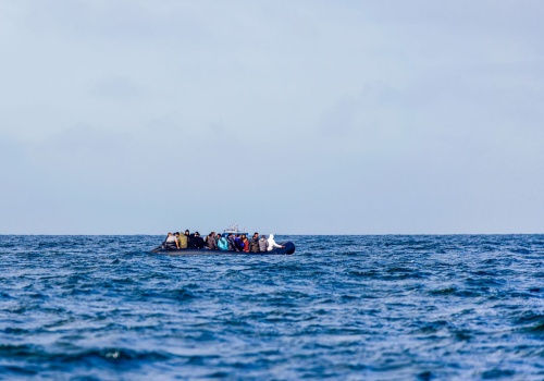 Cztery ofiary śmiertelne wypadku łodzi przewożącej migrantów na kanale La Manche