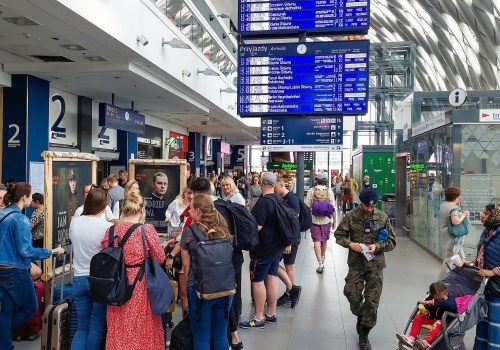 Najdłuższa trasa kolejowa w Polsce ma aż 40 stacji. Teraz bilety kupisz w promocji