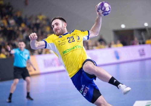 EHF Liga Mistrzów. Kielczanie przegrali walkę o ćwierćfinał. Co pokażą „Nafciarze”?