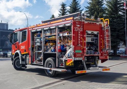 KW PSP w Rzeszowie zamawia ciężkie samochody ratowniczo – gaśnicze