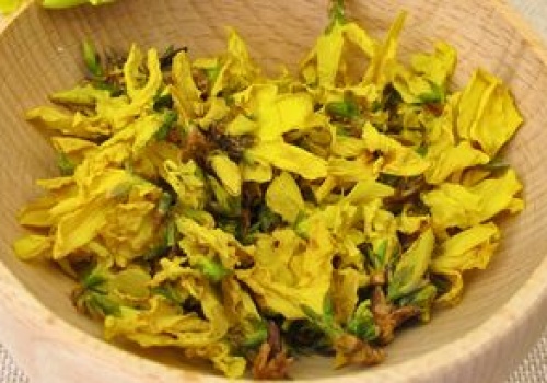 Zamiast wstawiać do wazonu, zrób napar. Pomoże przetrwać sezon alergii i wyreguluje cukier