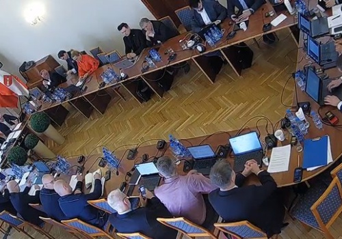 Dyskusja była, ale zakazu na razie nie ma. Ma być uchwała intencyjna w sprawie zakazu używania w gminie Wieluń wyrobów pirotechnicznych