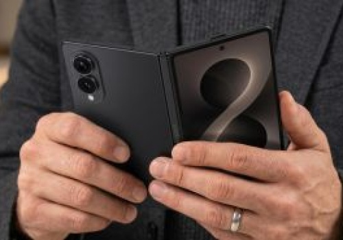 Samsung zbroi się przed składanym iPhone’em. Wyciekła data premiery nowych smartfonów