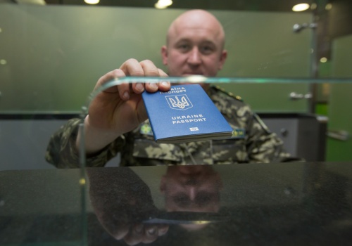 Od 10 kwietnia koniec ze stemplami w paszportach. Wchodzą w życie nowe zasady