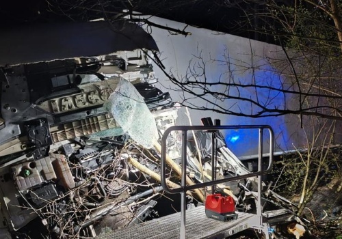 WYPADEK DROGOWY W MIEJSCOWOŚCI BIERZWIENNA DŁUGA