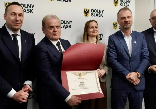 Uroczyste wręczenie promesy dla Chojnowa w ramach Dolnośląskiego Funduszu Pomocy Rozwojowej 2026