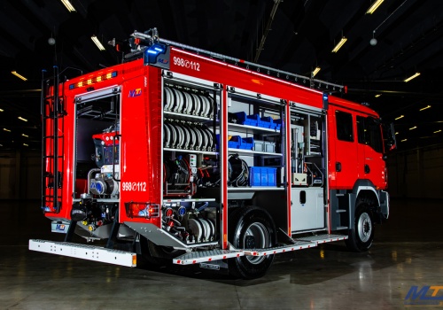 46 ‘średniaków’ dla Państwowej Straży Pożarnej. Umowy podpisane