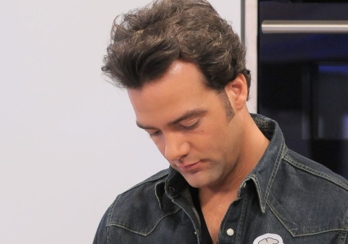 Był gwiazdą TVP. Po skandalu zniknął. Tak dziś żyje i wygląda