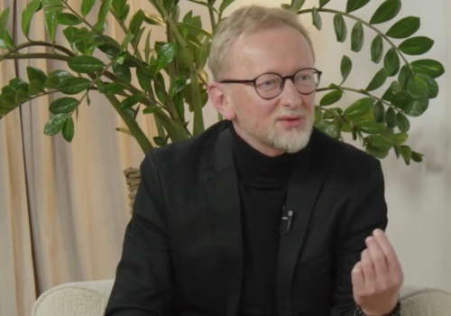 „Środowiska aktorskiego dziś nie ma”. Popularny aktor tłumaczy, dlaczego wsparł Karola Nawrockiego