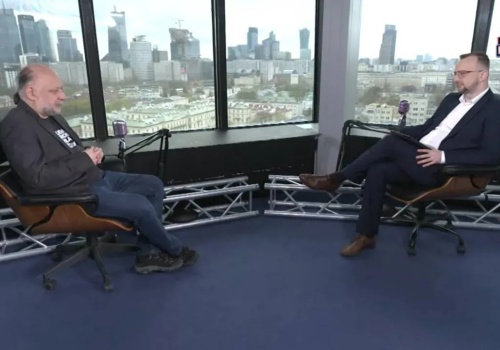 „Triumf sowieckiej kasty”. Lisiewicz i Maciejewski w „13 Piętrze” punktują pseudoślubowanie sędziów TK