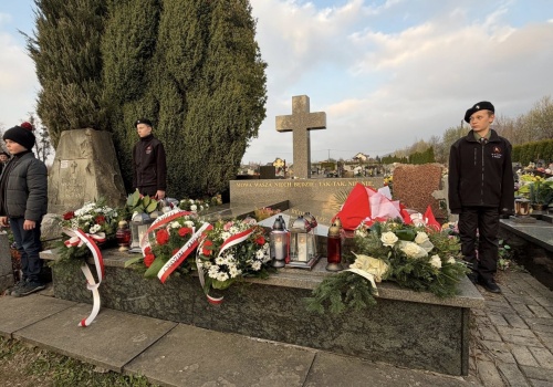 Pamięć o pisarce nie ginie. W Górkach Wielkich upamiętniono Zofię Kossak