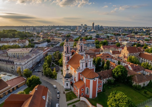 Wilno na przedłużony weekend za 669 PLN 😎😍 Loty i pobyt w 4* hotelu ze śniadaniami i krytym basenem