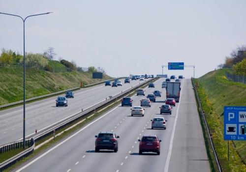 Nie tylko za szybko. Jechał 54 km/h i stracił prawo jazdy