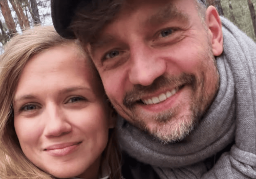 Kaczorowska wywołała falę plotek o ciąży. Pokazała brzuch. Jest czego gratulować