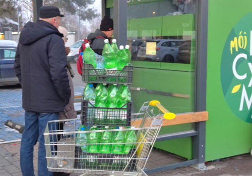 Zaskakująca zmiana w systemie kaucyjnym. Ministerstwo wycofuje zgodę dla ważnego gracza