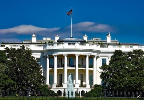 Reuters: Trump chce wycofać część sił USA z Europy. Jest zły za Ormuz i Grenlandię