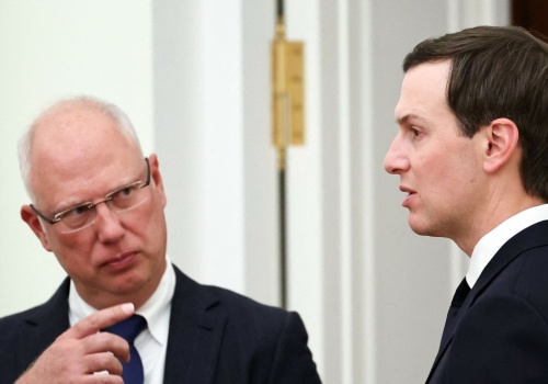 Człowiek Kremla w Waszyngtonie. W tle decyzja w sprawie sankcji