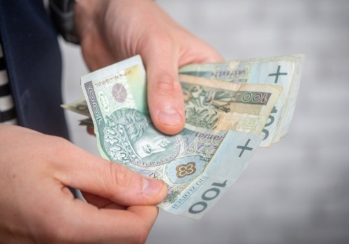 Stopy procentowe bez zmian. Kredytobiorcy w Polsce zapłacą za wojnę USA-Iran