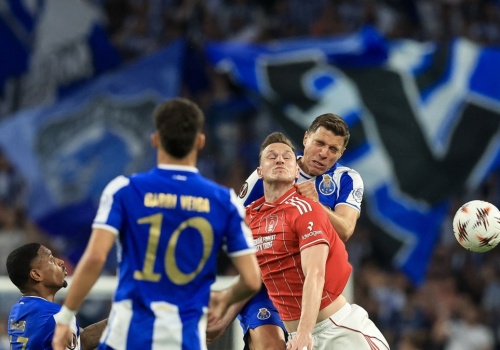 Liga Europy: Cash ma powody do radości, Bednarek musi się zadowolić remisem