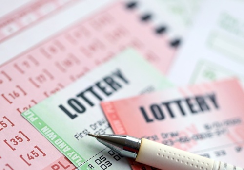 Uciekła od narzeczonego z wygranym kuponem. Niespodziewany finał sprawy