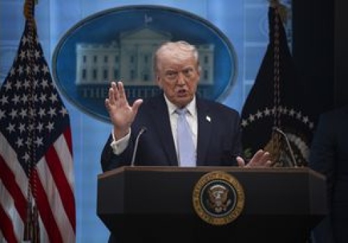 Iran każe płacić za pokonanie Ormuz. Trump: 