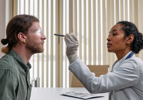 Pierwsza w historii operacja zaćmy w pełni wykonana przez robota