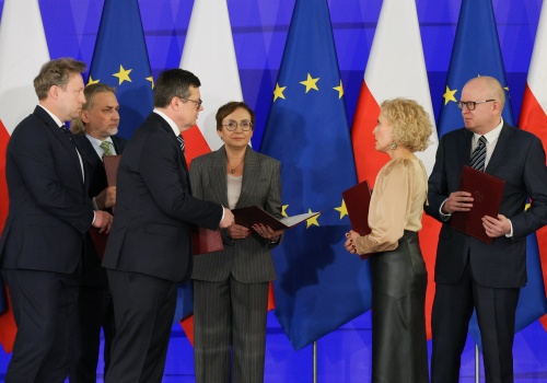 Eksperci dla „Rzeczpospolitej” o skutkach sejmowego ślubowania sędziów TK