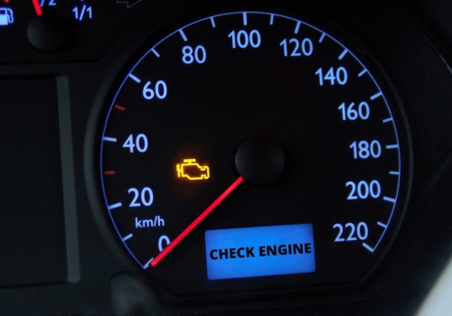 Check engine to nie wszystko. Ten objaw zdradza coś znacznie poważniejszego