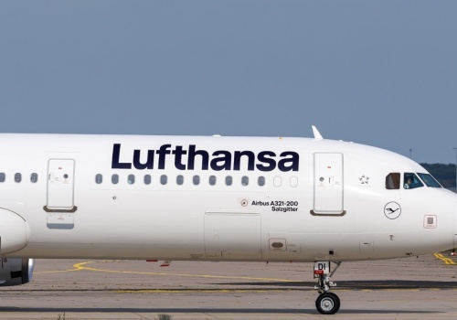 Lufthansa strajkuje. Setki odwołanych lotów, ważna informacja dla polskich pasażerów