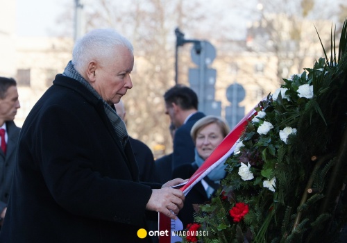 16. rocznica katastrofy smoleńskiej. Politycy i władze upamiętnią ofiary