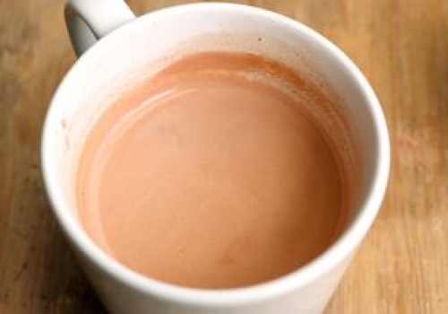 Wiele osób pije ten napój co rano. Pobudza łagodniej niż kawa i rozkręca mózg na cały dzień