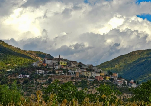 Ambasada RP ostrzega turystów. „Utrudnienia mogą potrwać długo”