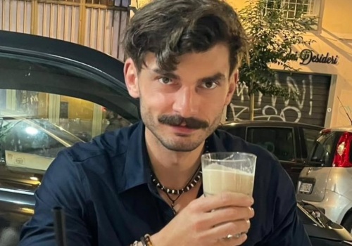 Przemek pracował w gastronomii w Holandii, wrócił po latach do kraju. 