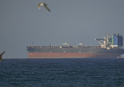 Ropa blisko 100 dolarów. Produkcja w Arabii Saudyjskiej spada po atakach